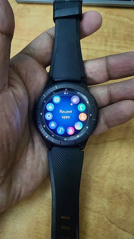 Samsung S3 Frontier Smartwatch - 10/10 Condition - Original Box 4