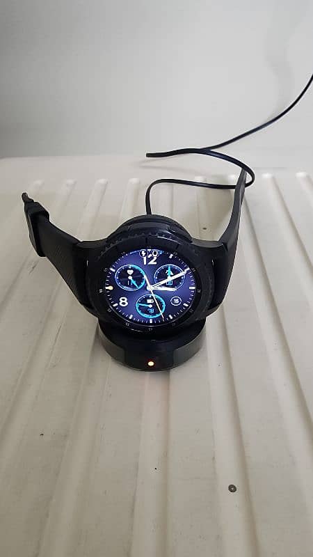 Samsung S3 Frontier Smartwatch - 10/10 Condition - Original Box 7