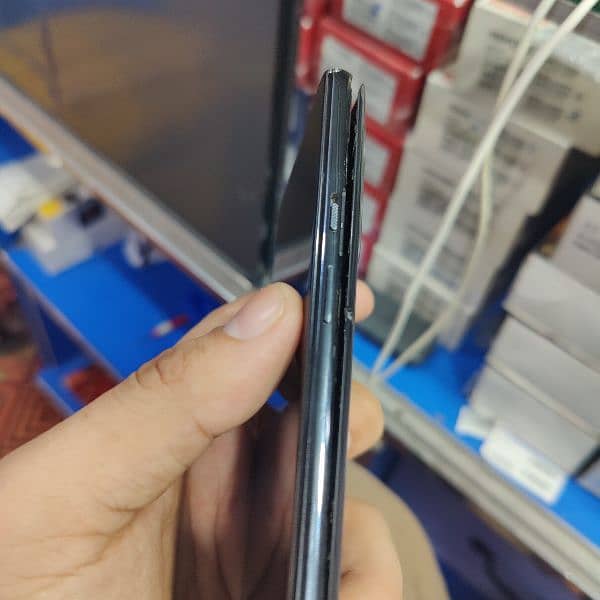 OnePlus 9 panel with Kara 10/10 2