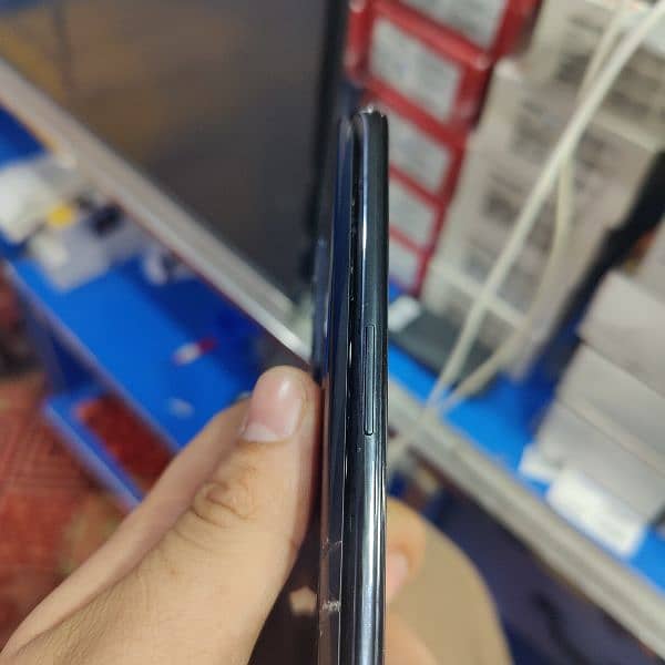 OnePlus 9 panel with Kara 10/10 3