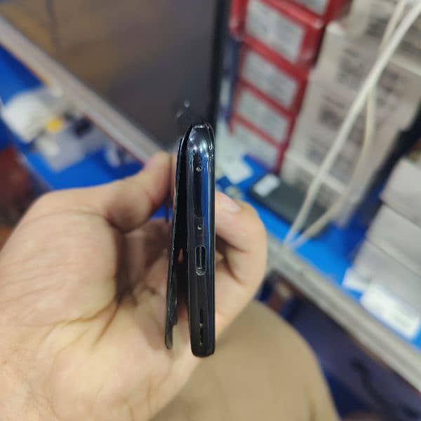 OnePlus 9 panel with Kara 10/10 4