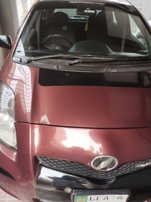 Toyota Vitz 2010 / 14 0