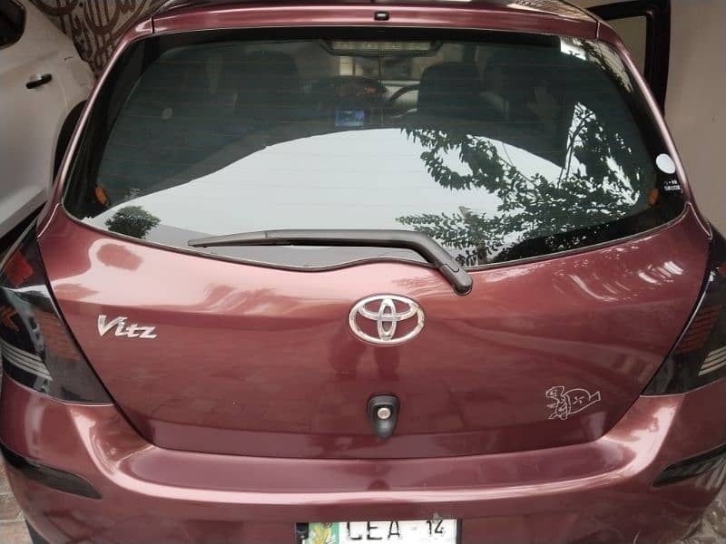 Toyota Vitz 2010 / 14 3