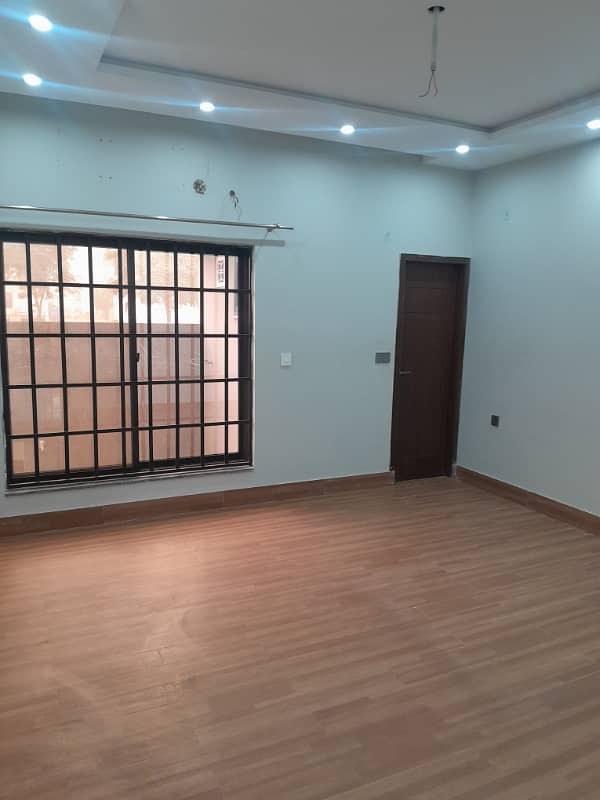 10 Marla Beautiful Lower Portion Available For Rent In Topaz Block Park View City Lahore 3