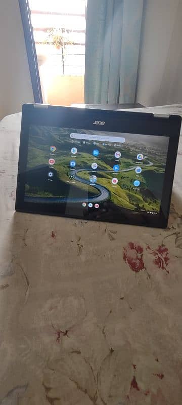 Acer R11 Chromebook as good as new in a Reasonable price 2