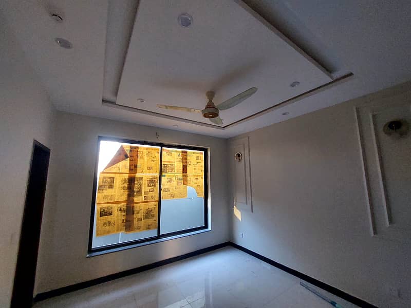 3 Beds 5 Marla House DHA 9 Town Prime Location Near To Commercial Market 0