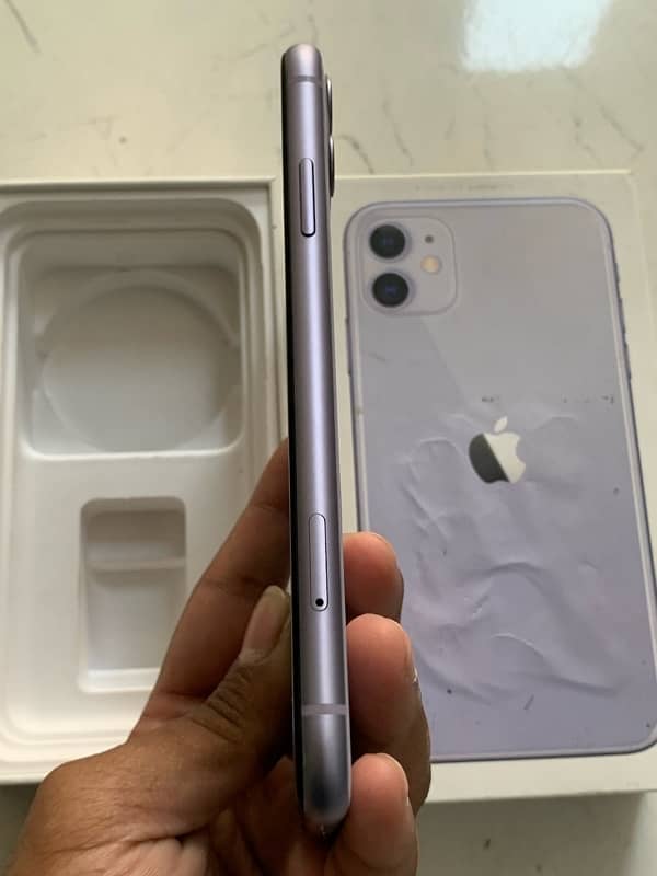 Iphone 11 with box 128gb dual physical sim official pta approved 5