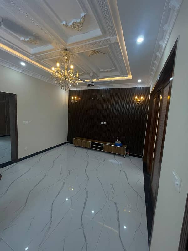 6 Beds Triple Story House for Sale in Lake City M7-A Lahore 2