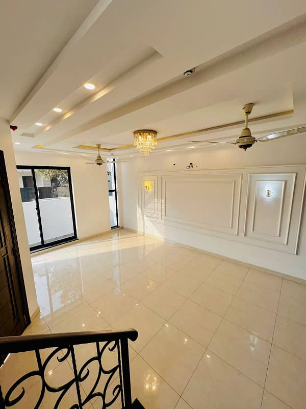 3 Beds 5 Marla Brand New House For Sale Block C DHA 9 Town Lahore. 0