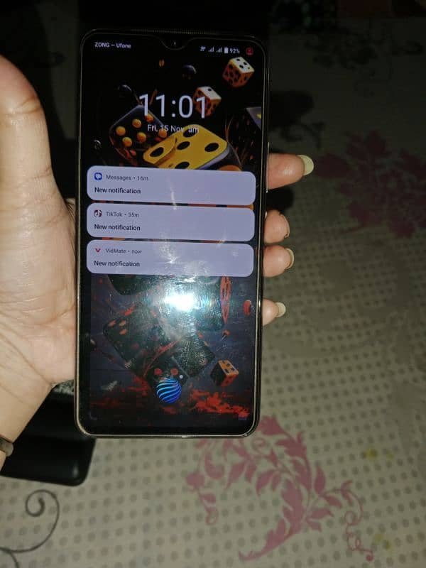 VIVO V21 8