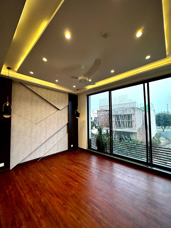 3 Beds 5 Marla Brand New House For Sale In DHA 9 Town Lahore. 16