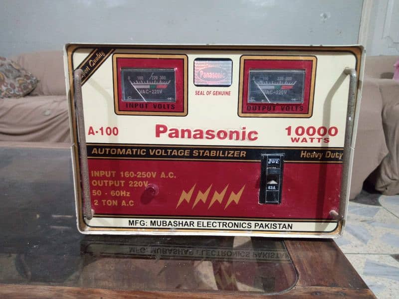 Automatic voltage stabilizer . (heavy duty).   Panasonic A-100  10,000 W 4