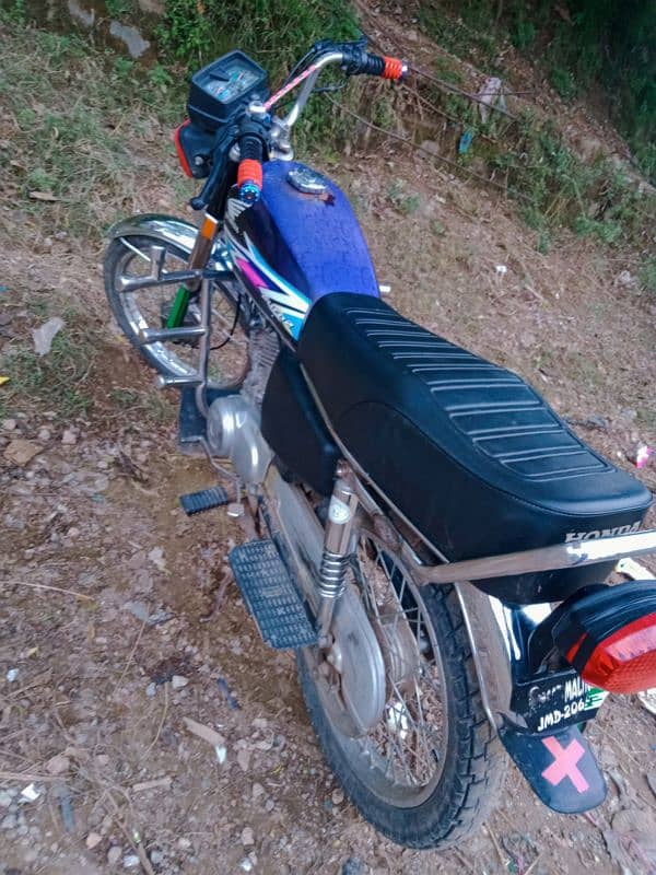 Honda 125۔۔۔ model 2003۔۔۔۔condition Good 8/10 0