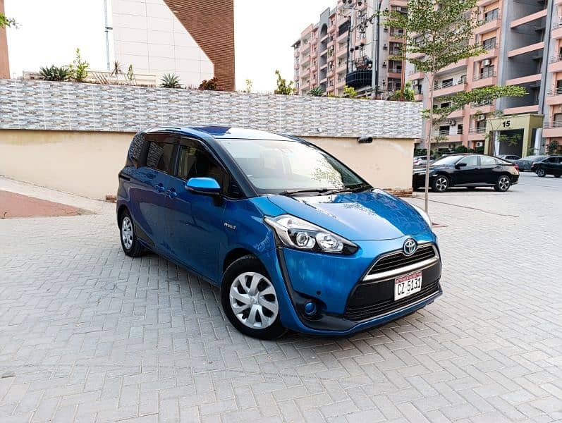 Toyota Sienta 2016 0