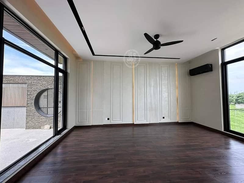 01 KANAL LUXURIOUS & GRACEFUL HOUSE FOR SALE IN DHA PHASE 6 6