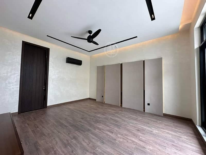 01 KANAL LUXURIOUS & GRACEFUL HOUSE FOR SALE IN DHA PHASE 6 9