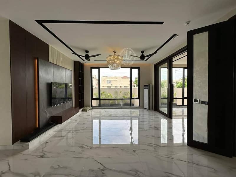 01 KANAL LUXURIOUS & GRACEFUL HOUSE FOR SALE IN DHA PHASE 6 22