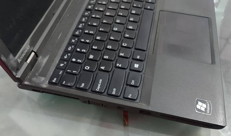 Selling my Lenovo Thinkpad in Normal Condition. 4