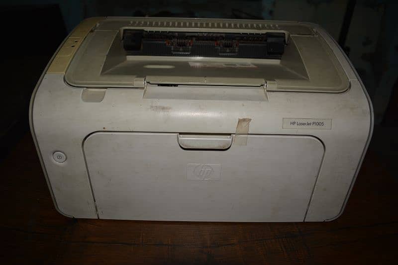 HP Laser Jet P1005 with 2 ink cartridges 0