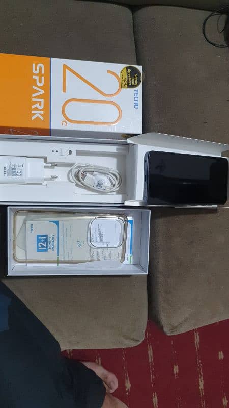 tecno spark 20c 4/128  just 3 month used 6