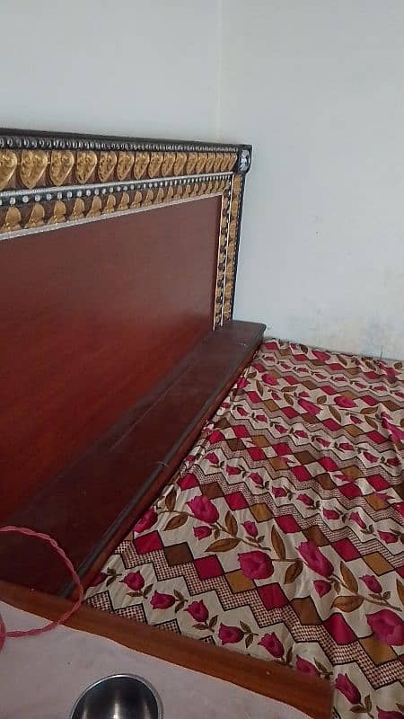 This bed is in very good condition good for use 0