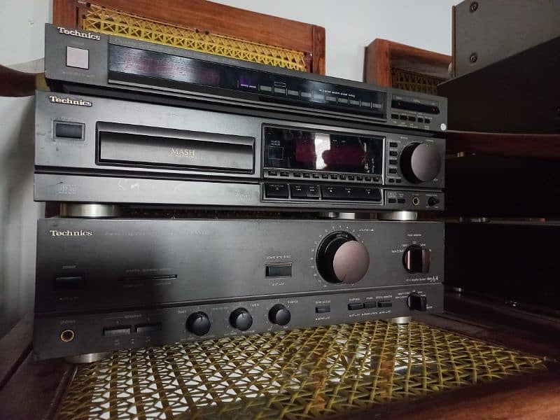 Technics Stereo Amplifier SU-V470, CD Player SL-PG520A & Tuner ST-Z960 2