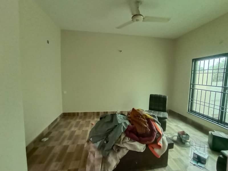 1 Kanal Upper Portion with Separate Gate Available For Rent In Q Block DHA Phase 2, Lahore 2