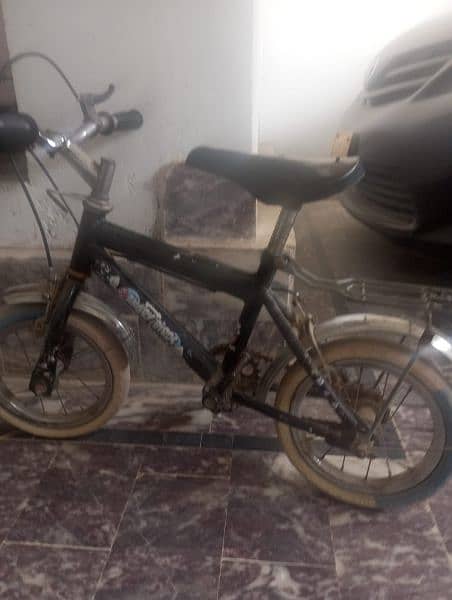 4- 6 years kids bicycle. . 2