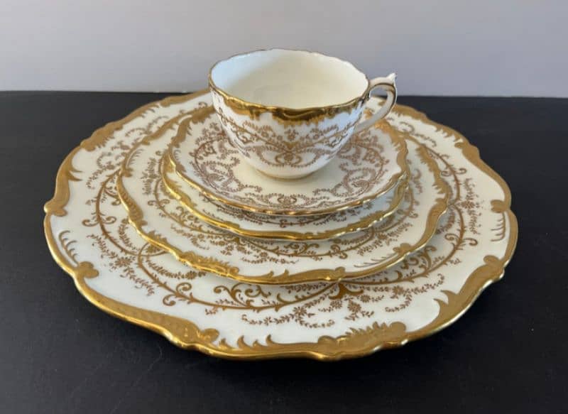 Royal Dinner Set 1