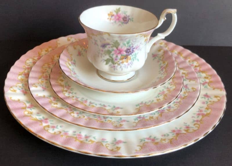 Royal Dinner Set 8