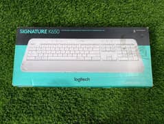 Logitech Signature K650 Comfort Full-Size Wireless Keyboard Wrist Rest