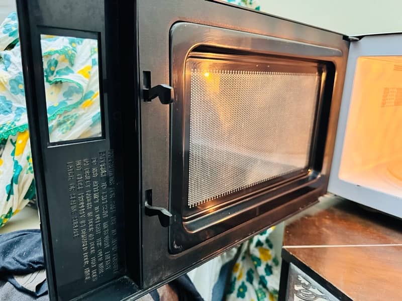 Dawlance Microwave Oven 3