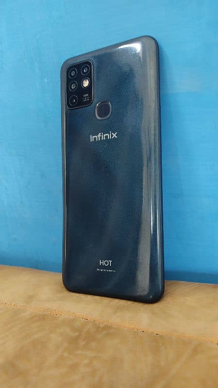 infinix Hot 10 4/64 2