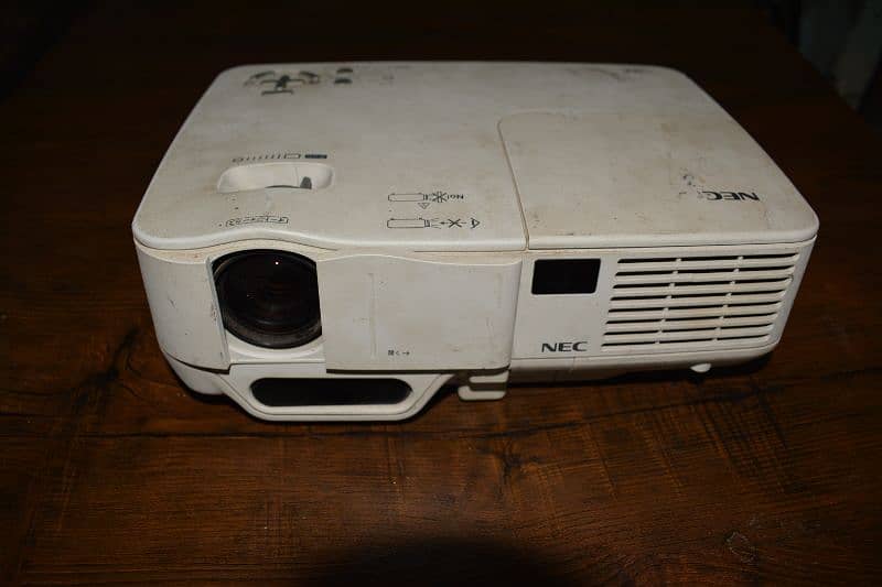 4K Display Projector NEC NP63 0