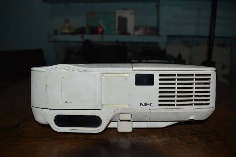 4K Display Projector NEC NP63 1