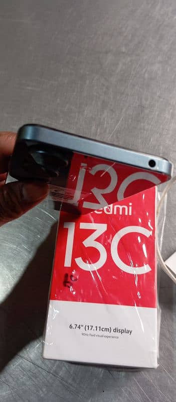 redmi 13c mobile  6-128 color green  6 months under warranty 1