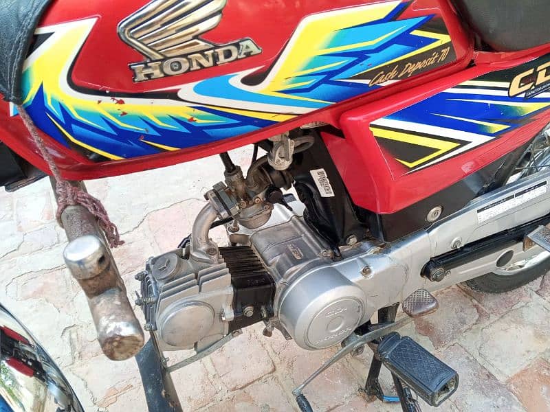 I am selling my Honda Bike 70 just like new 5