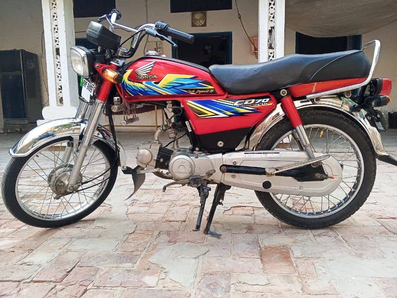 I am selling my Honda Bike 70 just like new 7