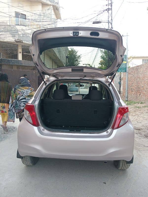 Toyota Vitz 2016 11