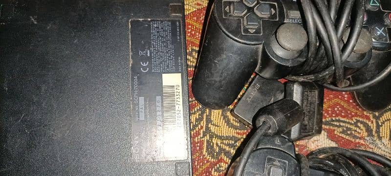 Sony playstation 2 model SCHP-70004 for sale in working condition. 3