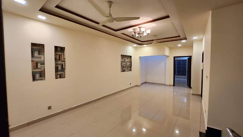 Sale brand New condition 10 Marla 5 bedroom house solar system install sale phase 3 bahria town Rawalpindi 17