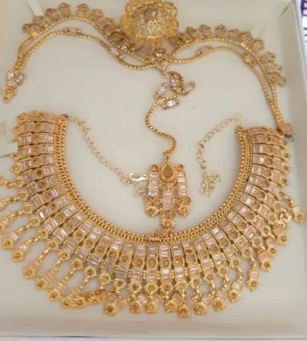 Bridal jewellery set 0