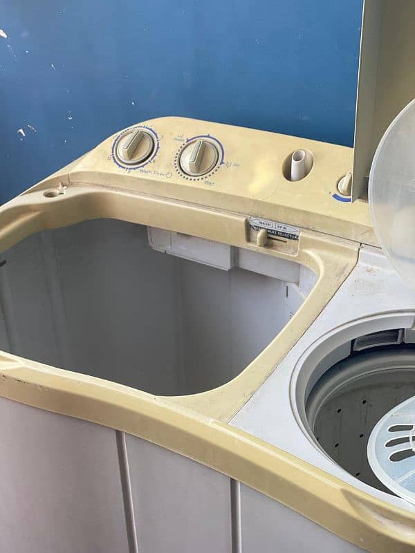 Washing machine with dryer 1