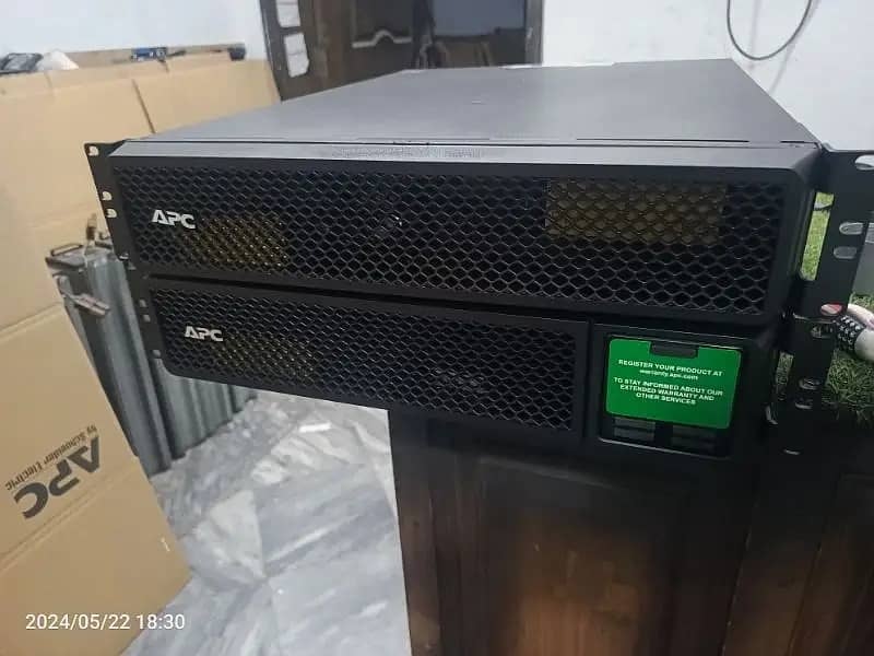 APC SRT2200VA ON-LINE UPS 0