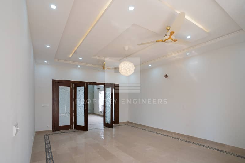 1 Kanal Upper Portion Available 5