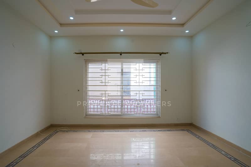 1 Kanal Upper Portion Available 24