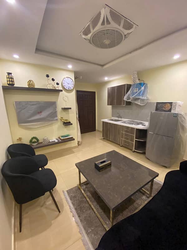 One bedroom VIP apartment for rent for 3to4 hours in bahria town 5