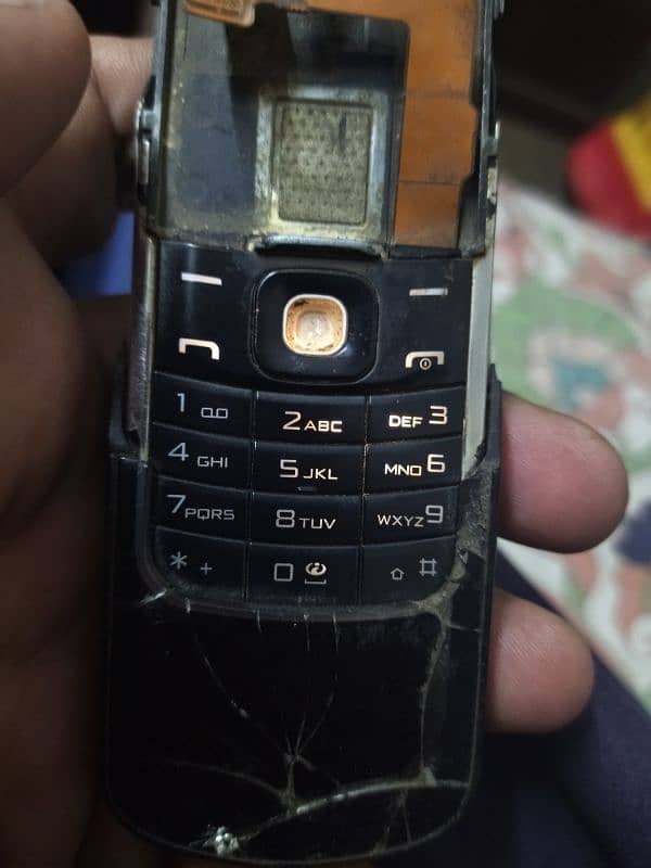 Nokia 8600 Luna for parts 1