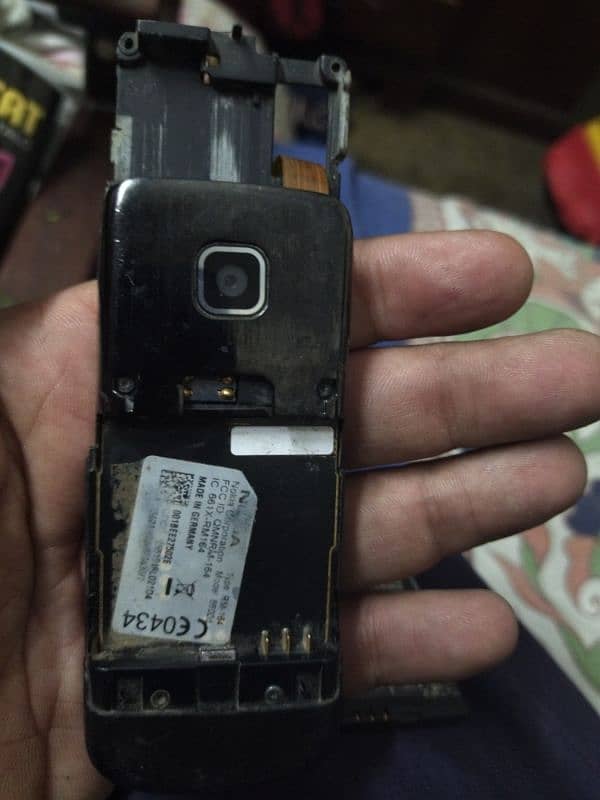 Nokia 8600 Luna for parts 4