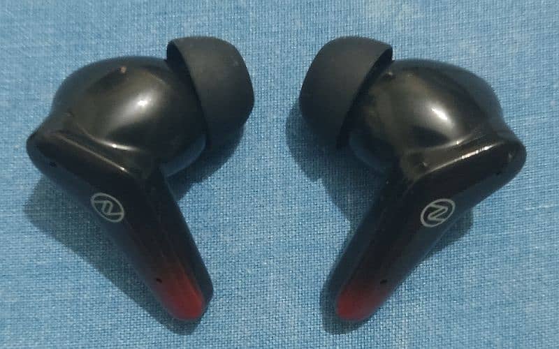 Quantum Z Buds (Flame Red) - Like New | Premium Sound | 2-3 Days Used 1